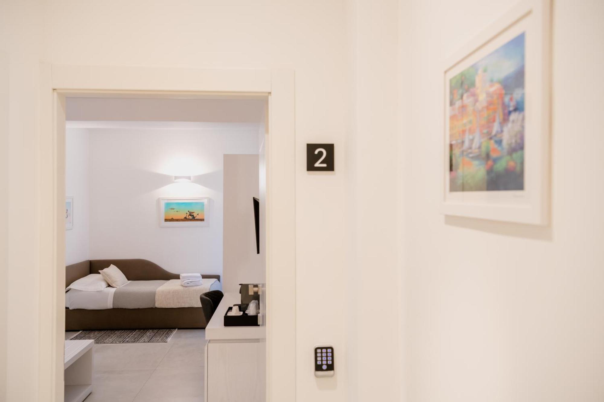 Lo Studio Di Viale Lo Re Camere & Caffe' Lecce Exteriör bild